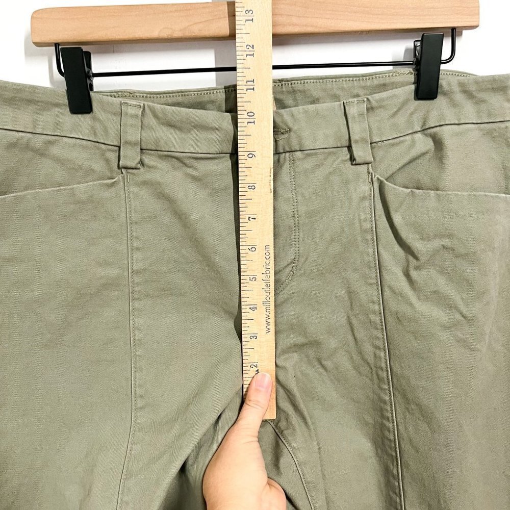 Duluth Trading Womens Green Chino Pants Size 12 / 29 Straight Leg Stretch - Picture 6 of 7